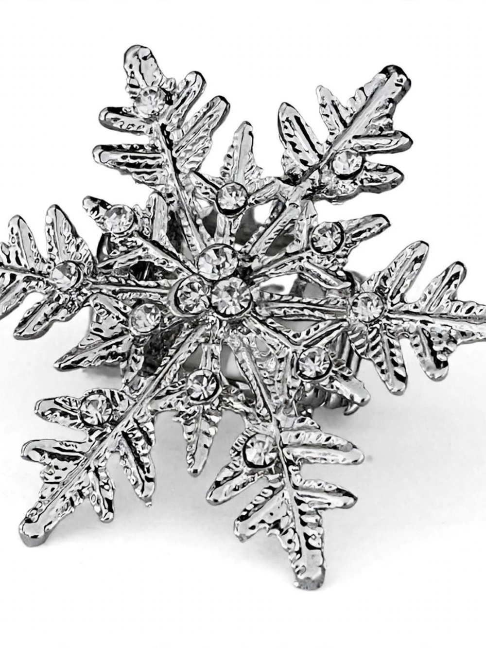 Ladies Silver Snowflake with Crystals, Stretchy Ring or Scarf Holder